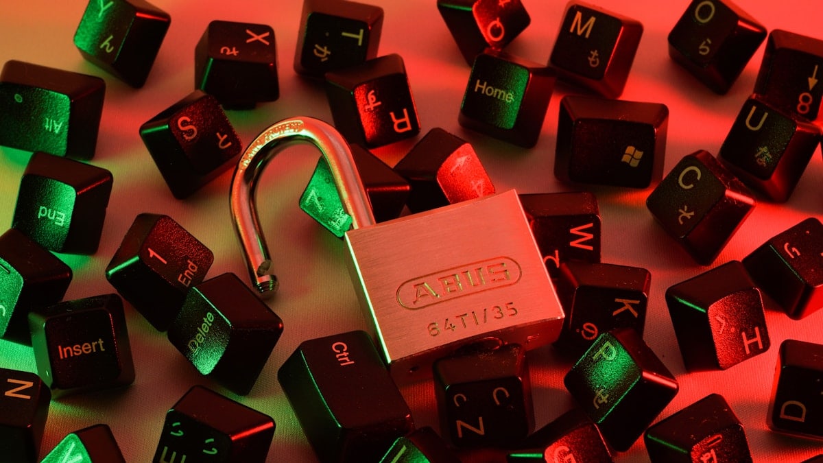 Social hacking image